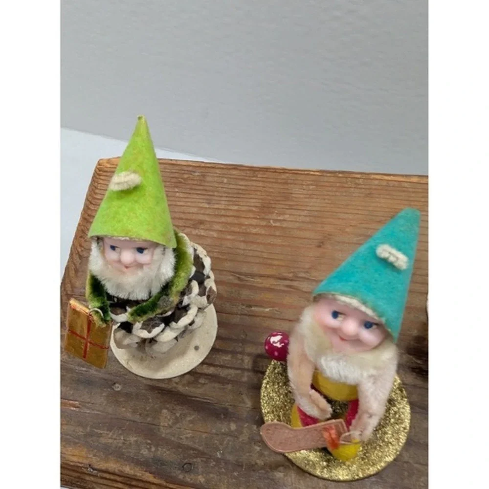 Vintage Japan Pinecone Mini Gnomes Figurines Set of 5 Christmas Holiday Decor‎